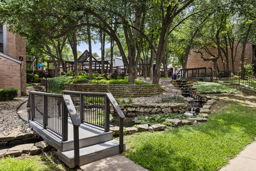 C235270 WaterFall 13750.jpg