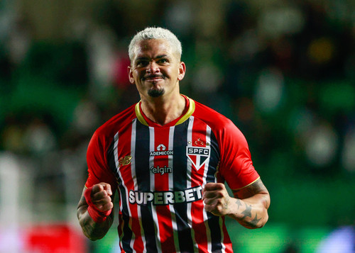 Luciano se destaca e se aproxima de Raí em gols de mata-mata pelo São Paulo