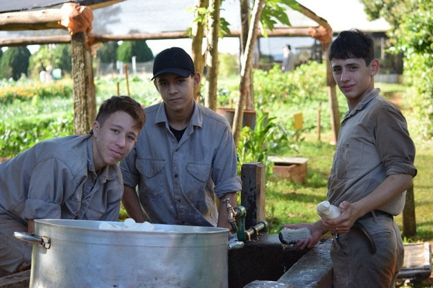 0004.jpg Productos gastronómicos con impacto social apoyan la educación técnica en Argentina