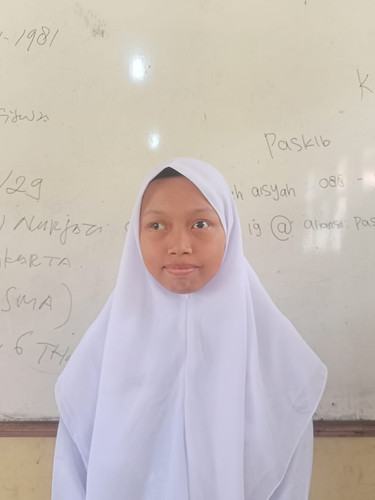 Ayu nuraeni.jpg