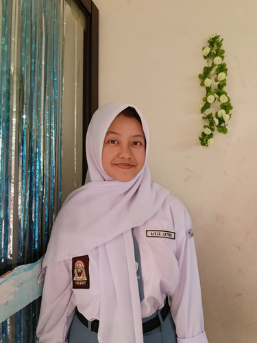 putri elvia.jpg