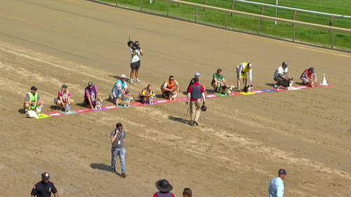 PHlW9 9XGulQWKdw.jpg