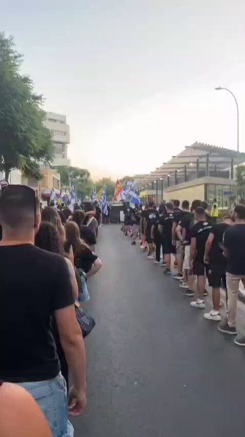 3lwVIzV dUeBuxs .jpg