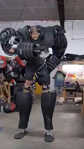 dkH4mUihdcEupVs8.jpg