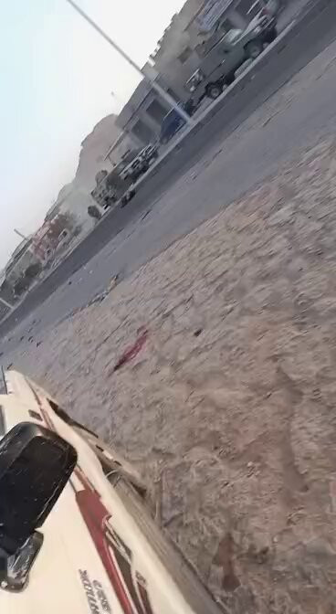 BzP EYtTaPxqPeYM.jpg