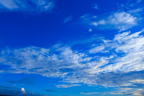the sky is blue 2374728 960 720.jpg