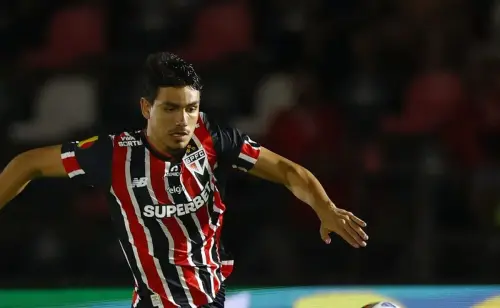 Moreira retorna ao time B do Porto após empréstimo ao São Paulo
