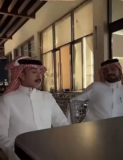 ei fjEDmTHZrV4Ca.jpg