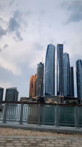 i 0WektdGGLb8Rme.jpg