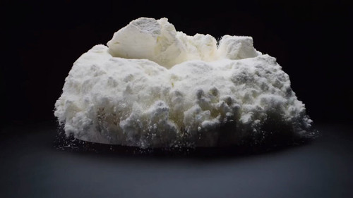 LKvctB0IT Bhwkca.jpg