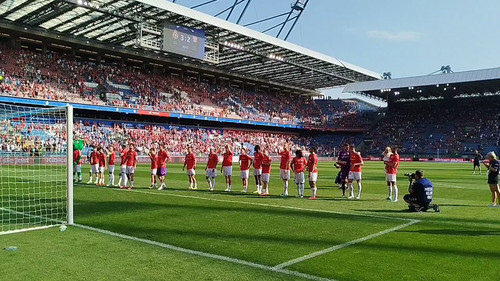 zrcCHimNcy 31I E.jpg