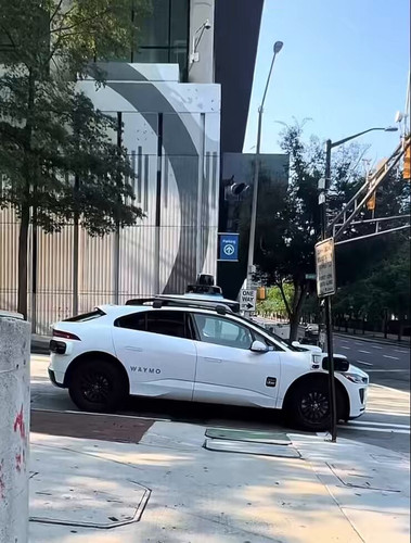 7II0jLro4Q KRK11.jpg