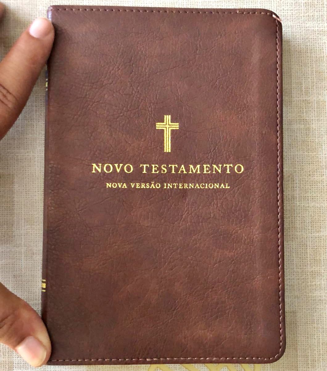 Novo Testamento | Nvi | Leitura Perfeita | Couro Soft | Cruz Marrom, De Nvi. Editora Thomas Nelson, Capa Mole Em Português