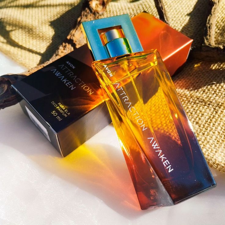Avon Attraction Awaken Deo Parfum Feminino 50ml
