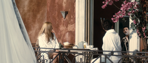 Room.In.Rome.2010.1080p.BluRay.x264.DTS WiKi.mkv 005181719.png