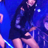 YujinAssSwings.gif