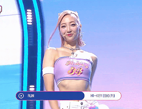 RiinaCrazieFitMidriff.gif