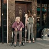 Late.Bloomers.2023.1080p.AMZN.WEB DL.CZ EN.H.264 BYNDR.mkv snapshot 00.21.51 [2025.07.31 08.57.39]
