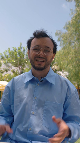 7AsDwKmax QnfCNP.jpg