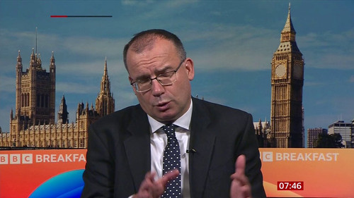 2VUl0HeMK3XnU 0D.jpg