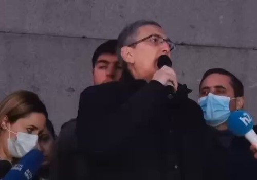 5 vWlg64OddCPYFN.jpg