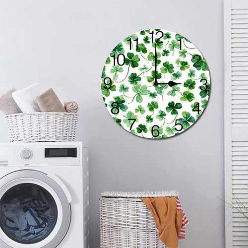 Clover on Green Irish Shamrock Field St Patricks Day 002 07.jpg