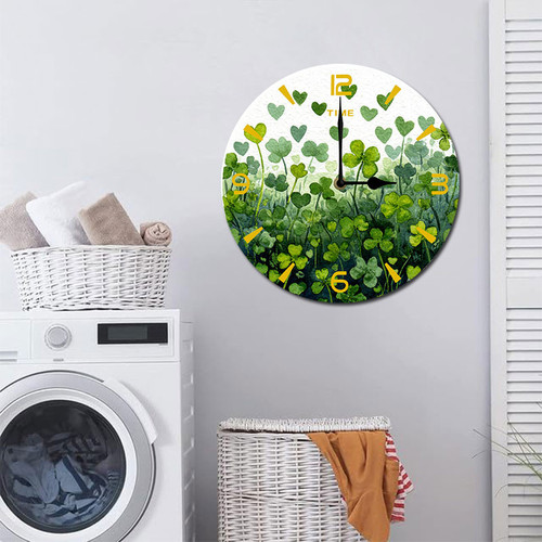 Clover on Green Irish Shamrock Field St Patricks Day 007 07.jpg