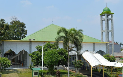 Masjid sekolah.jpg