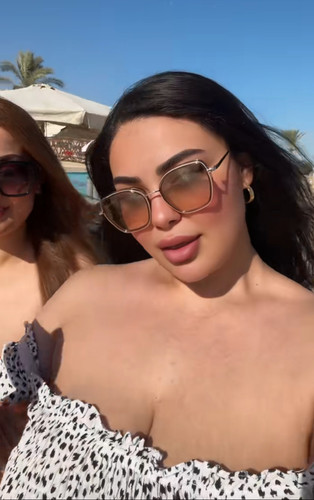 البلوجر نرمين طارق مبهرة دائما FVOZonn.md