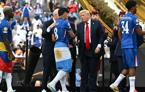 dl.beatsnoop.com final EVjDyvgbpZ.jpg