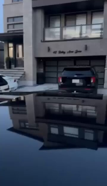 AV EFiXMr63onXEy.jpg