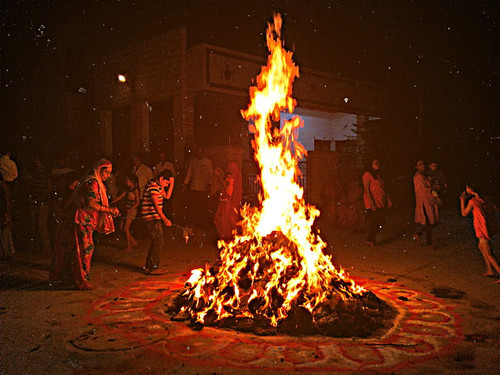 HD wallpaper holika dahan festivals holi.jpg