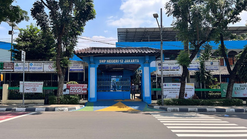 gedung sekolah.jpg