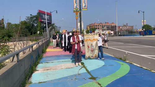 Qg61qQ0U5E04AT R.jpg