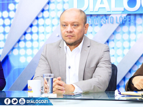 FbFy8H7acAMqNkU.jpg large.jpg