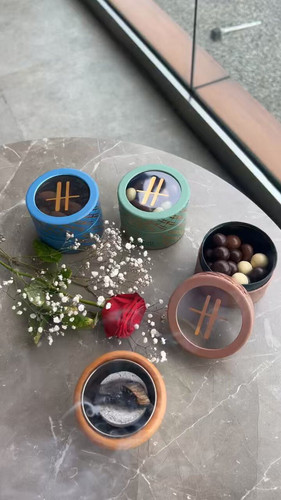 zuuqKnUK2iQUta S.jpg