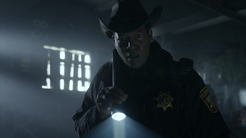 Resident.Alien.S04E01.Prisoners.1080p.AMZN.WEB DL.EN.DD+5.1.H.264 NTb.mkv snapshot 13.06 [2025.07.15