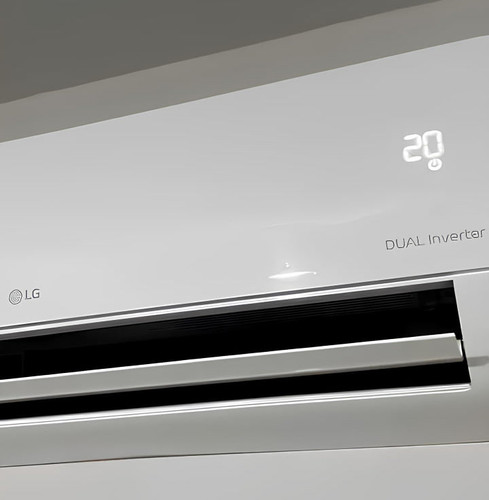 LG Dual Inverter Voice 9.000 Btus.jpg