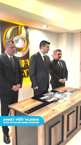 AK4THsA4 VamSt8n.jpg