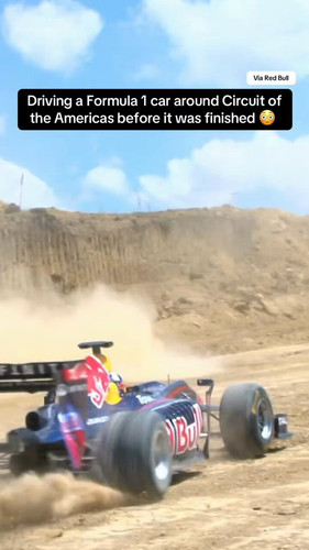 ESA9lrGdDQuFa6rx.jpg