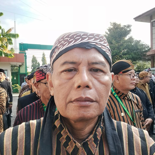 fotoku y.jpg