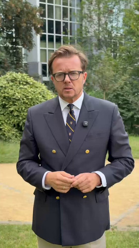 kKd26zDorVZO RUp.jpg