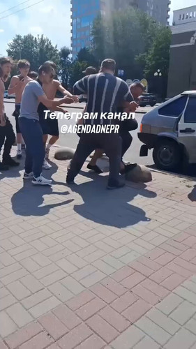 1xw7aNBcv8d5IV3.jpg