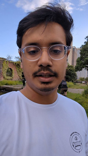 Jv0rWbSGgXjAqzA .jpg
