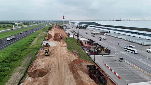 YZbjQ5u7pLhI zn .jpg