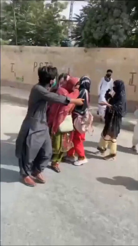 UiHc Sj jtaLQAo8.jpg