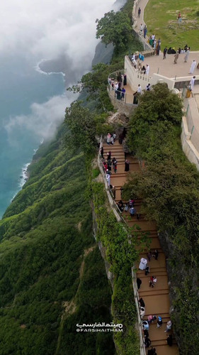 mcQmZT9pc I72Uha.jpg