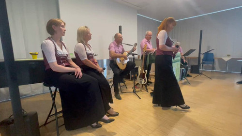 wJ9FZo96sla0Gw j.jpg