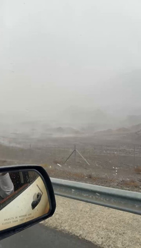 JArajaq95GhhTvux.jpg