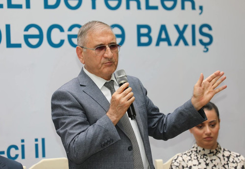 Gv yp8eXQAA9dbH.jpg